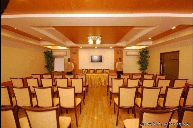 패브호텔 사다난드 힌제와디 Pimpri-Chinchwad 외부 사진