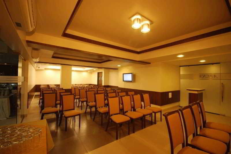 패브호텔 사다난드 힌제와디 Pimpri-Chinchwad 외부 사진